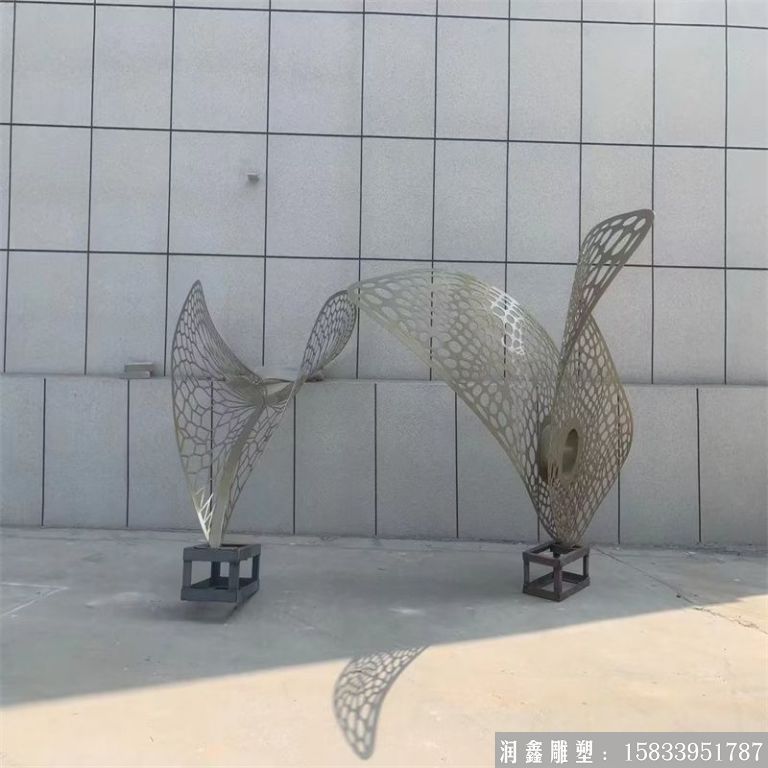 不锈钢异型镂空叶子雕塑6